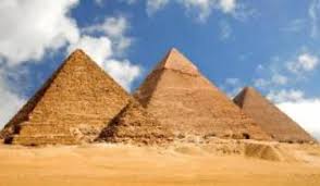 Piramidele Istorii Regăsite